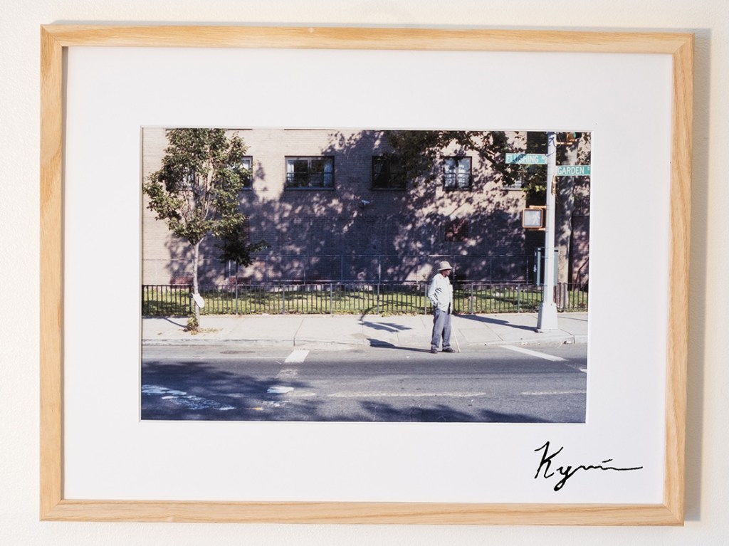 Hopeagelatiinivedos silver gelatin print. 30 x 20